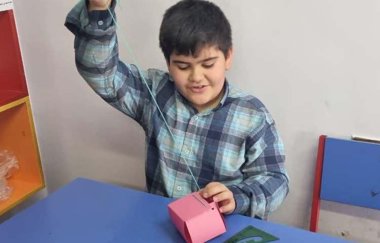 ساخت مکعب دانش آموزان پایه سوم 3