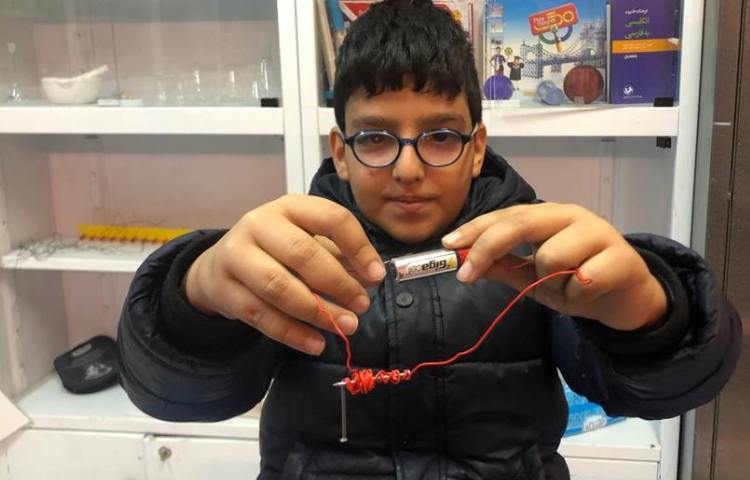 ساخت و آشنایی با آهن ربا از طریق سیم پیچ الکتریکی 2