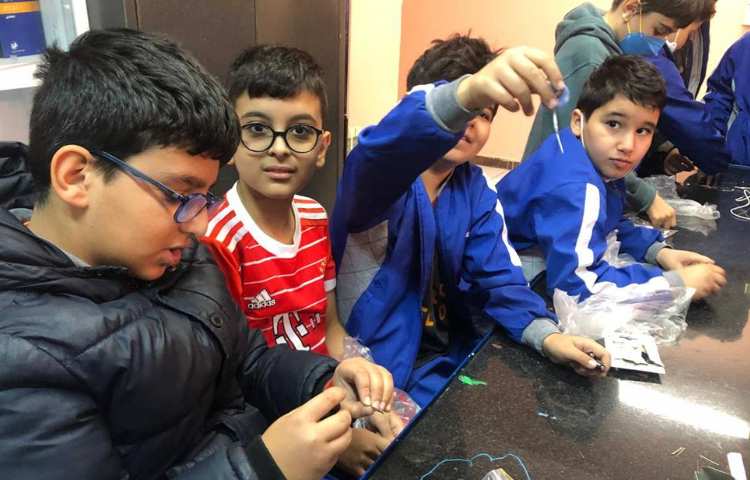 ساخت و آشنایی با آهن ربا از طریق سیم پیچ الکتریکی 8