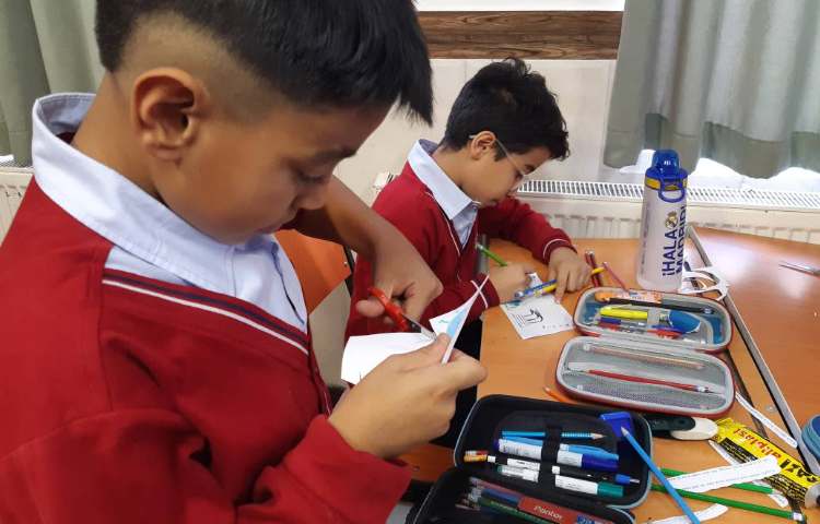 ساخت و ارائه‌ی پوستر مربوط به محیط زیست-زنگ Science 4