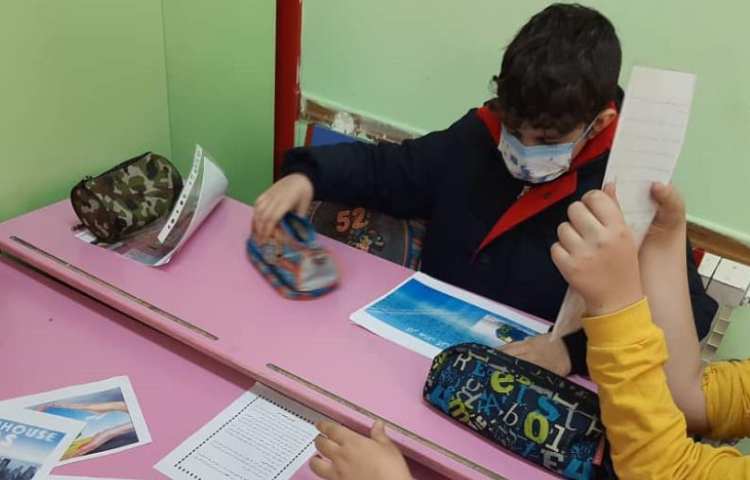 ساخت و طراحی پوستر هفته ملی علوم پایه چهارم دبستان 3