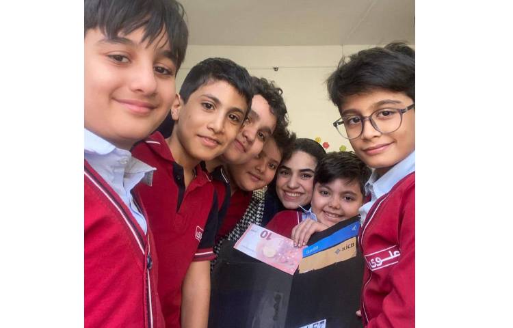 ساختِ پوستر با موضوعِ Currency در زنگ زبان عمومی 1