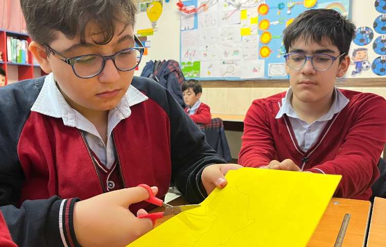 ساختِ پوستر با موضوعِ Continents در زنگ زبان عمومی 3