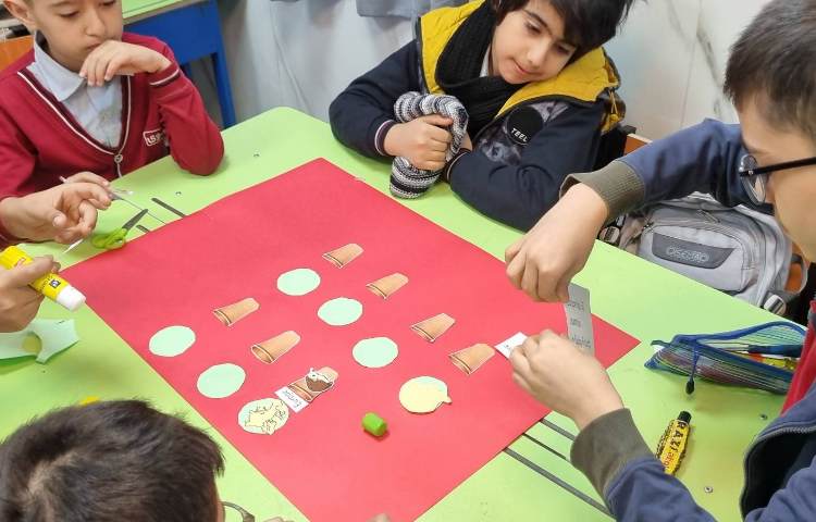 ساختِ پوستر با موضوعِ Continents در زنگ زبان عمومی 8