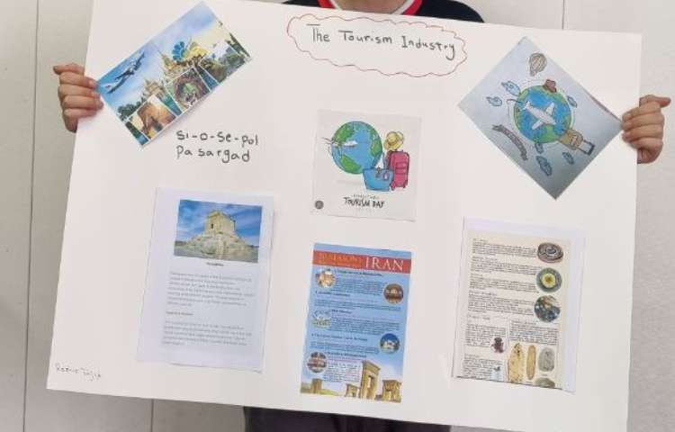 ساخت پوستر در رابطه با فعالیت های پایگاه تابستان 6