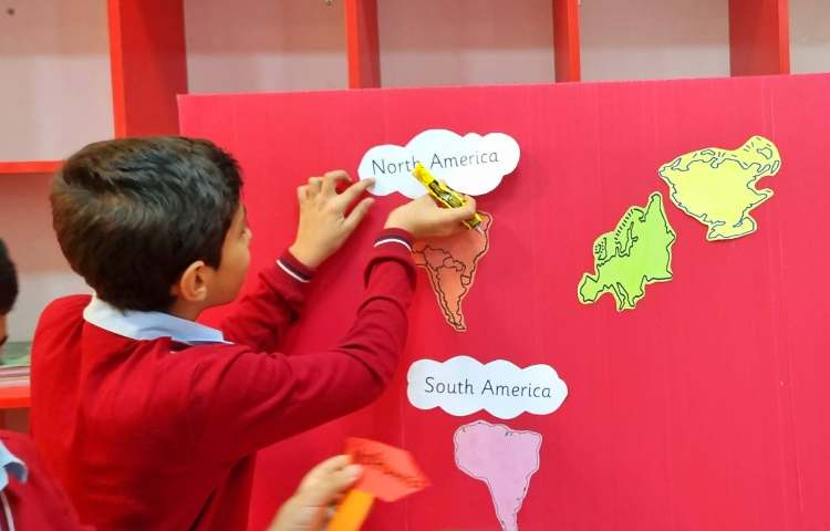 ساخت پوسترِ Continents-هفته‌ی ملی علوم 3