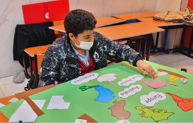 ساخت پوسترِ Continents-هفته‌ی ملی علوم 8