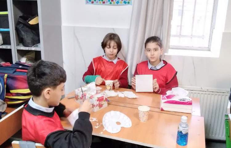 ساخت پیپر آرت در هفته ملی علوم 3