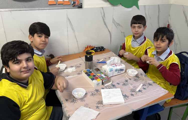 ساخت پیپر آرت در هفته ملی علوم 4