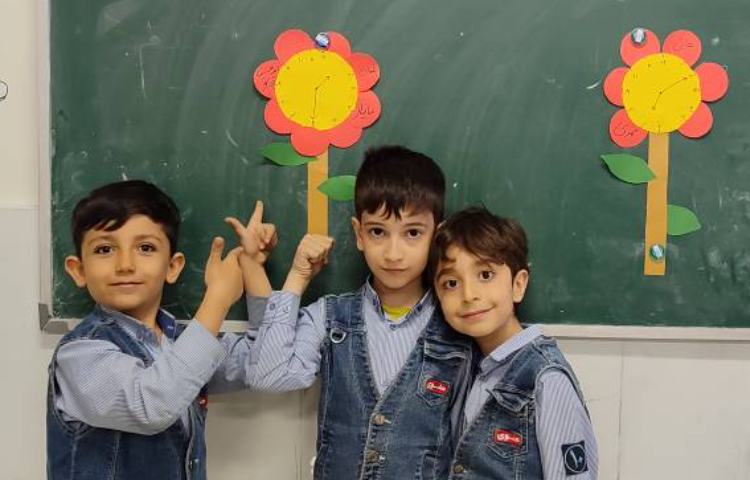 ساخت کاردستس ساعت برای مبحث ریاضی