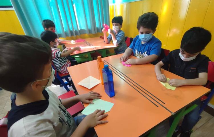 :ساخت کاردستی الگو و کاردستی ساعت، کلاس فضانوردان 12