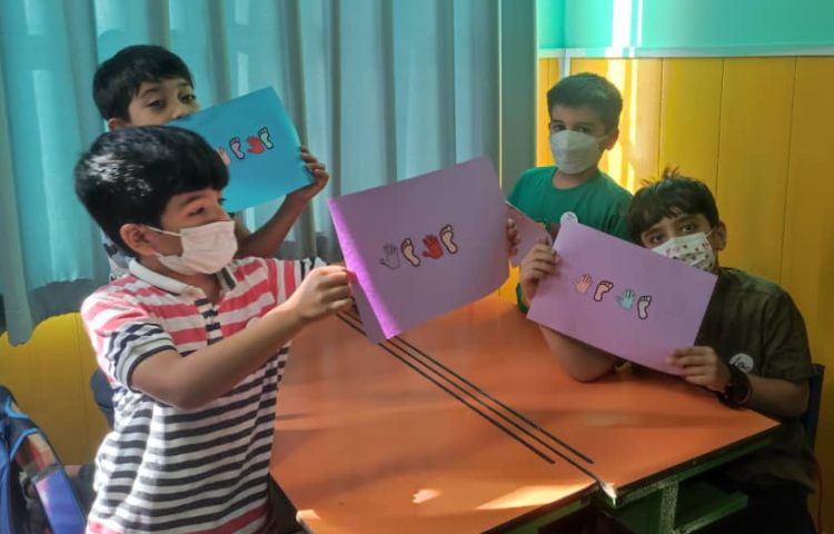 :ساخت کاردستی الگو و کاردستی ساعت، کلاس فضانوردان 8