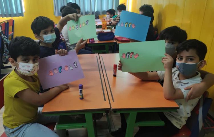 :ساخت کاردستی الگو و کاردستی ساعت، کلاس فضانوردان