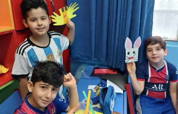 ساخت کاردستی با استفاده از وسایل بازیافتی