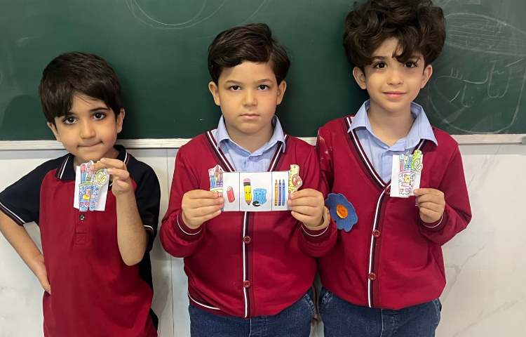 ساخت کاردستی جامدادی در زنگ زبان انگلیسی به جهت شروع سال تحصیلی جدید 1