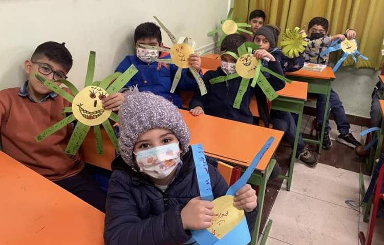 ساخت کاردستی خورشید و نوشتن کلمات استثنا پایه اول دبستان 10