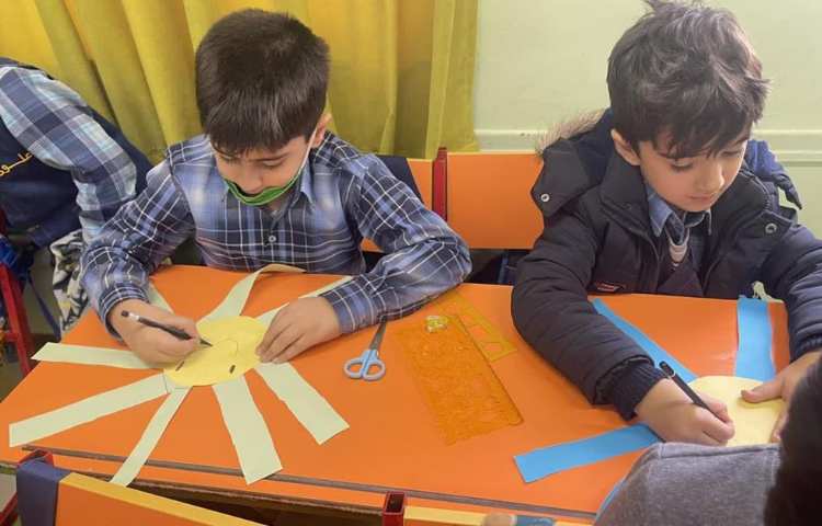 ساخت کاردستی خورشید و نوشتن کلمات استثنا پایه اول دبستان 3