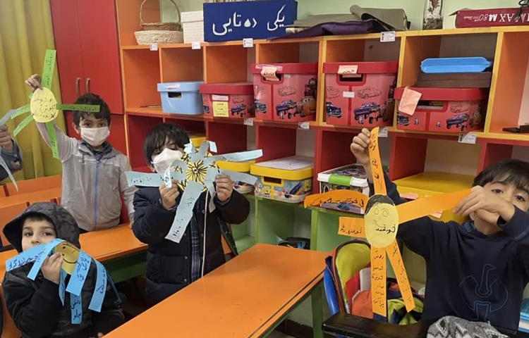 ساخت کاردستی خورشید و نوشتن کلمات استثنا پایه اول دبستان 6