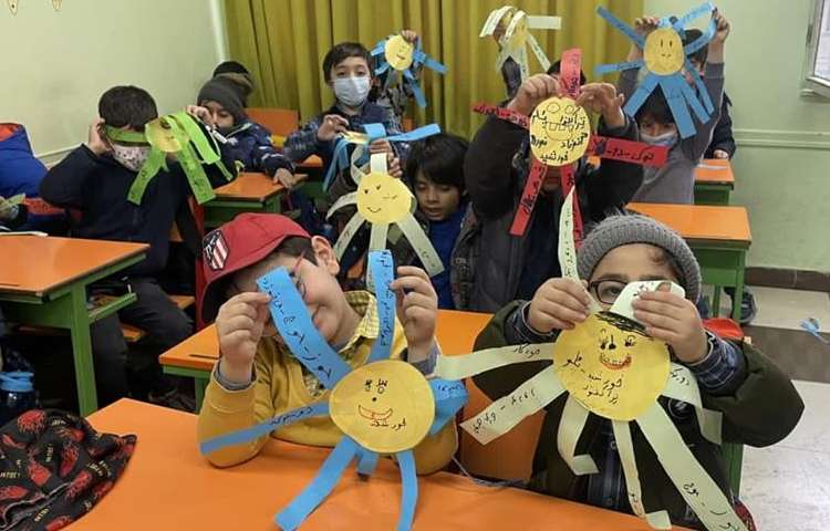 ساخت کاردستی خورشید و نوشتن کلمات استثنا پایه اول دبستان 7