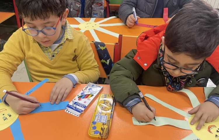 ساخت کاردستی خورشید و نوشتن کلمات استثنا پایه اول دبستان 8