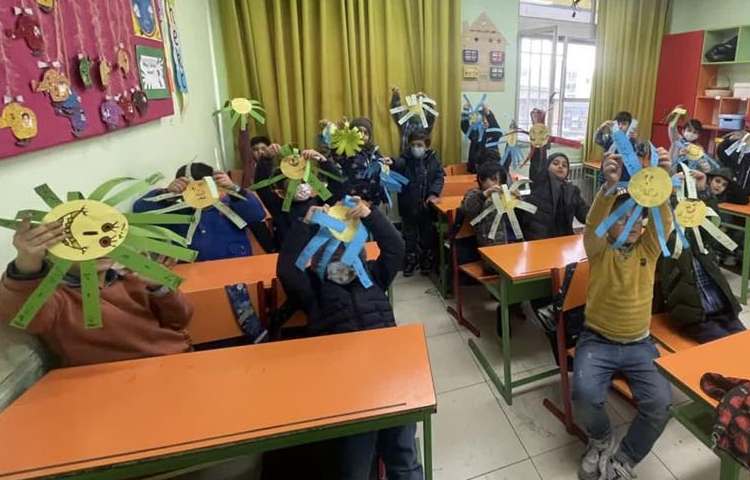 ساخت کاردستی خورشید و نوشتن کلمات استثنا پایه اول دبستان