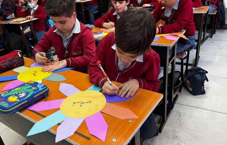 ساخت کاردستی خورشید کلمات ( و _ُ استثنا) 3