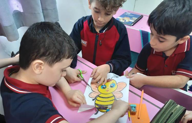 (ساخت کاردستی ) مشاهده و پژوهش درباره حشرات 1