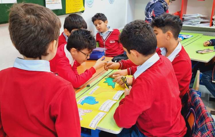 ساخت کتابچه‌ی قاره‌ها-هفته‌ی ملی علوم 10