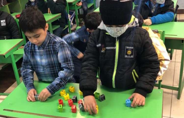 ساخت کلمات انگلیسی با حروف صدادار پایه اول 6