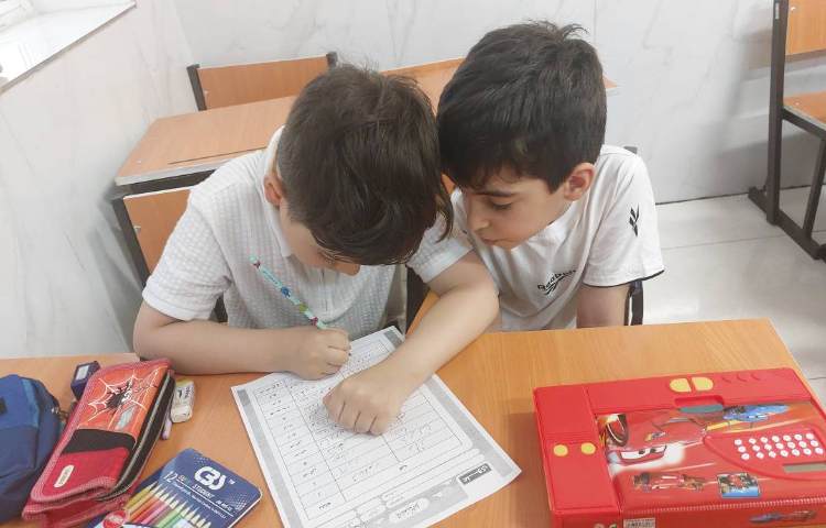 ساخت کلمات با حروف درهم ریخته 3