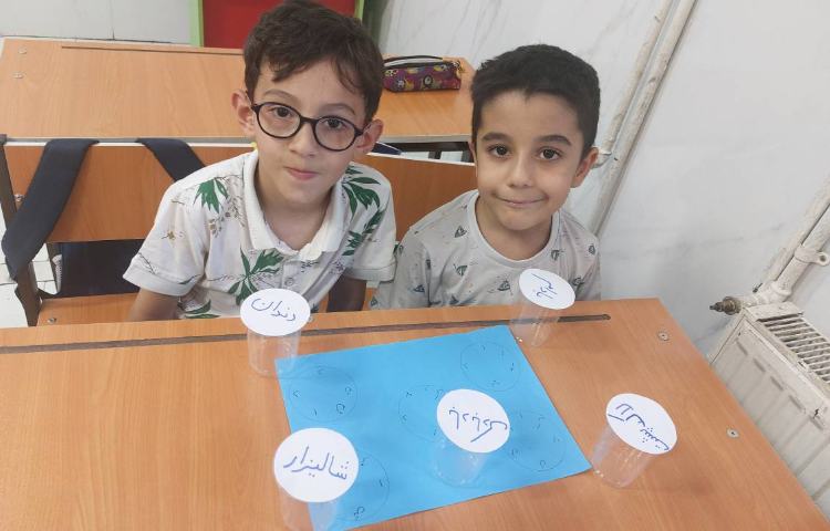 ساخت کلمات با حروف درهم ریخته