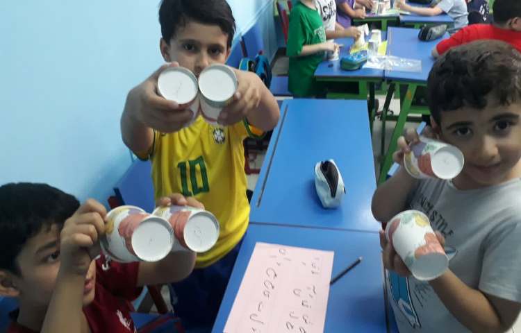 ساخت کلمه با نشانه های در هم ریخته 3