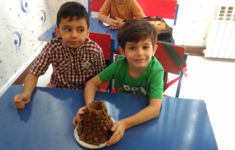 : ساخت کوه اتشفشان با سفال 1