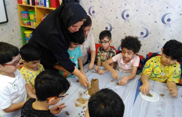 : ساخت کوه اتشفشان با سفال 3