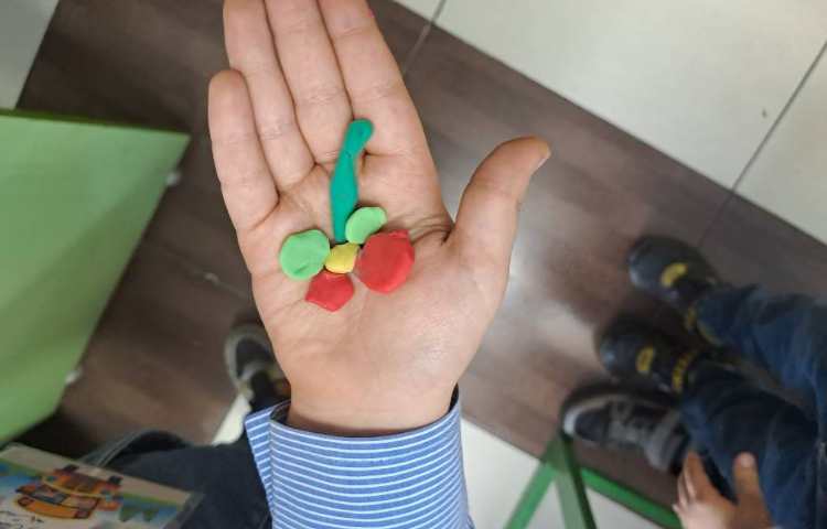 ساخت گیاه به وسیله خمیربازی 4