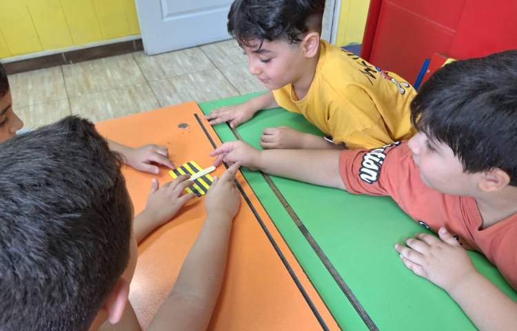 سازه های چوبی / مبحث زنبور عسل/ ساخت کاردستی زنبور عسل 2