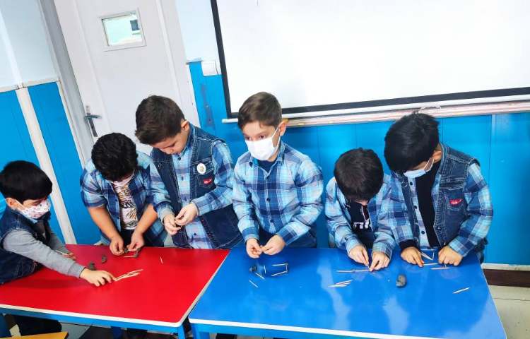 :سازه های گروهی با استفاده از خمیربازی و خلال دندان 3