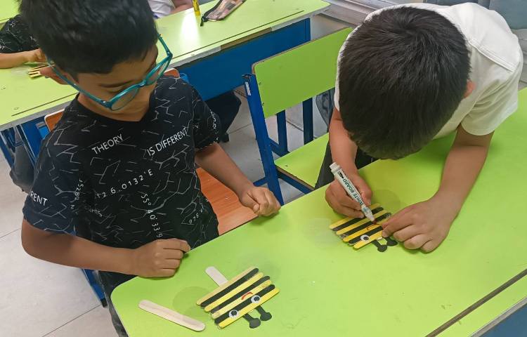 سازه چوبی زنبور 2