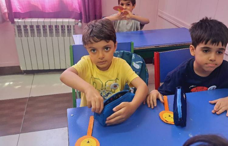 سازه چوبی شیر