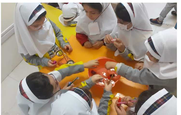 ساعت آزمایشگاه و دانشمند کوچک 3