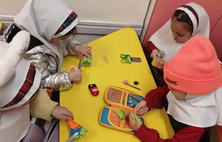 ساعت فعالیت مناسبتی 3