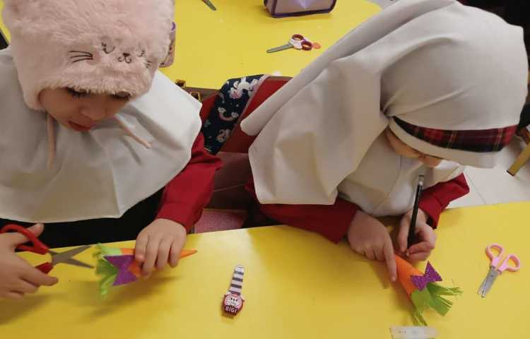 ساعت فعالیت مناسبتی 4