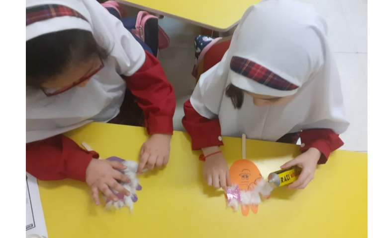 ساعت فعالیت مناسبتی 5