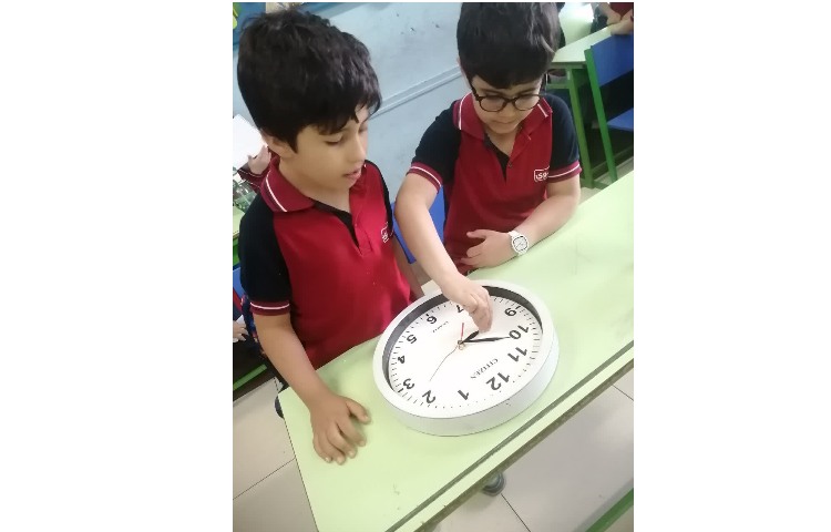 ساعت و شمارش 5تا 5 تای دقیقه 1