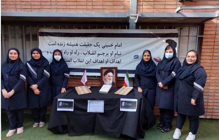 سالروز عروج ملکوتی حضررت امام خمینی و یاد شهیدان معظم قیام خونین 15 خرداد گرامی باد