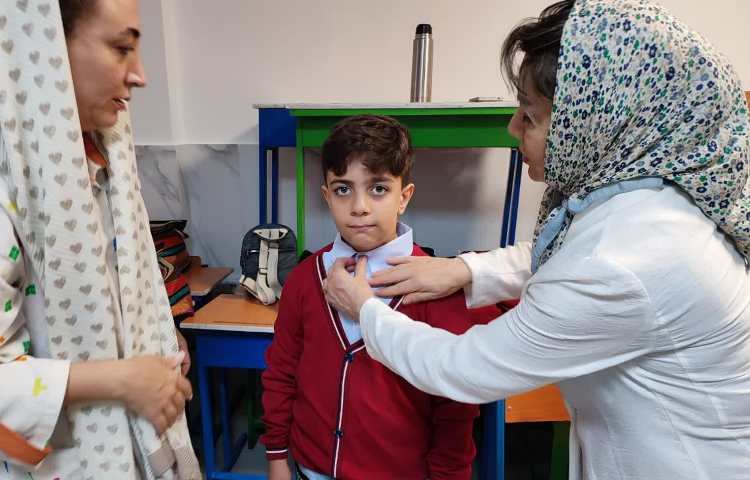 سایزگیری لباس دانش آموزان