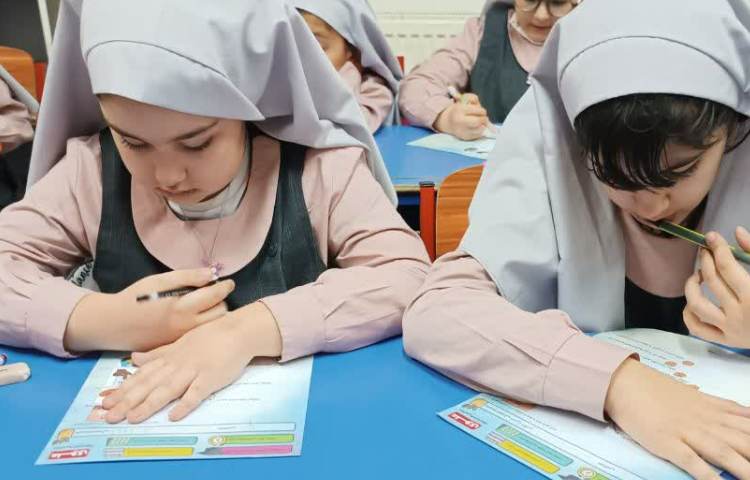 ستجش مداد قرمز 3 2