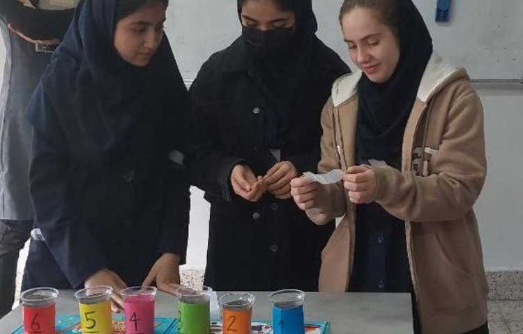 سرگرمی در کلاس قرآن و پیام 1