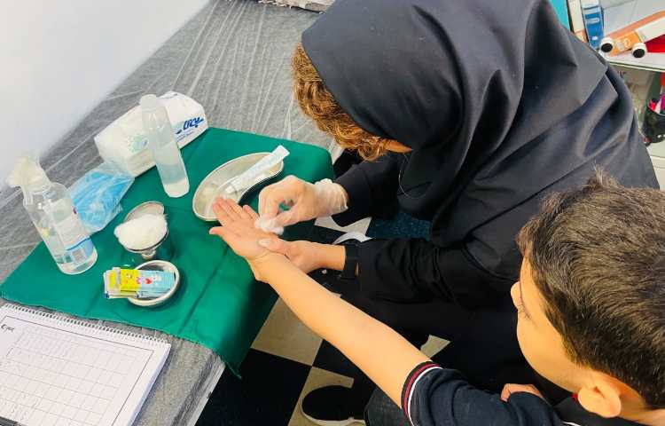 سلامت کودکان همواره از اولویت‌های اصلی ماست. 2