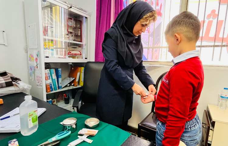 سلامت کودکان همواره از اولویت‌های اصلی ماست. 3